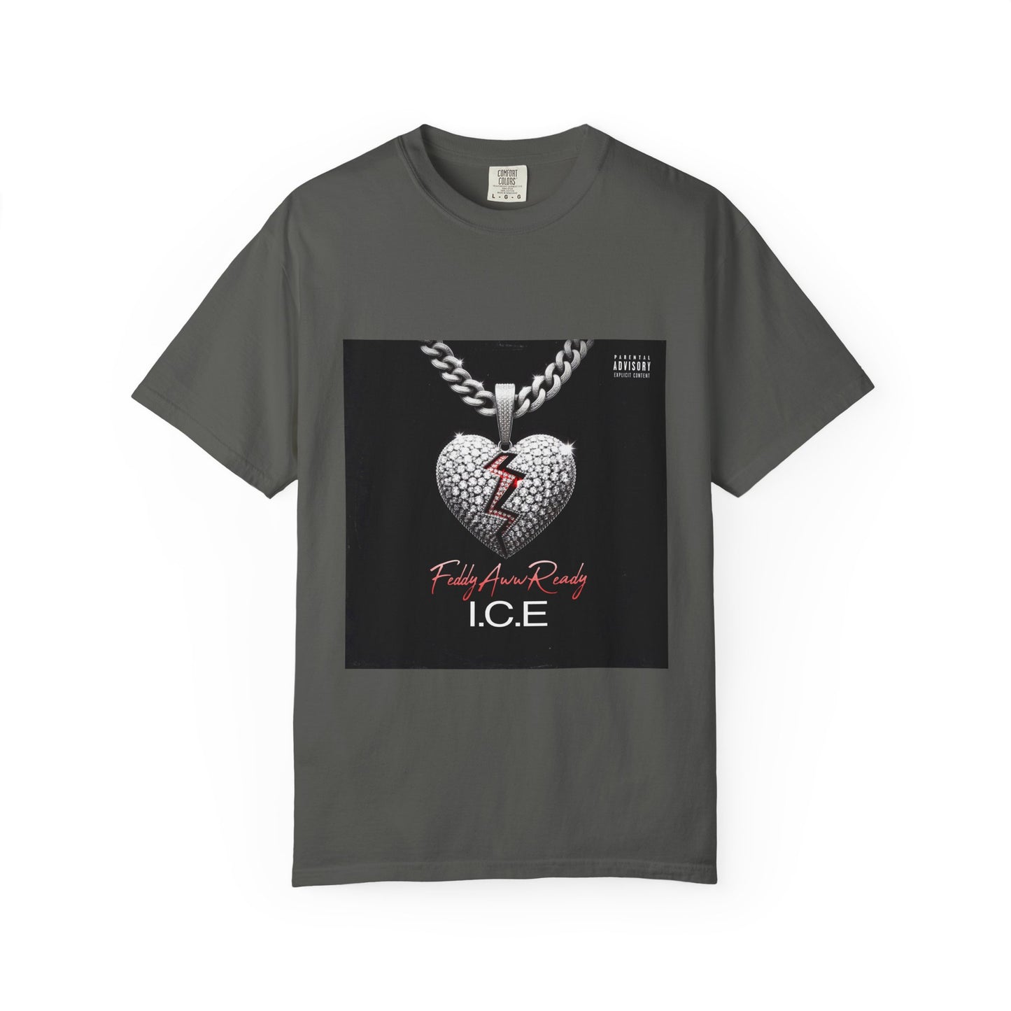 Heart Pendant Graphic T-Shirt, Unisex Fashion Tee, Casual Wear, Gift for Him/Her, Trendy Apparel for Any Occasion