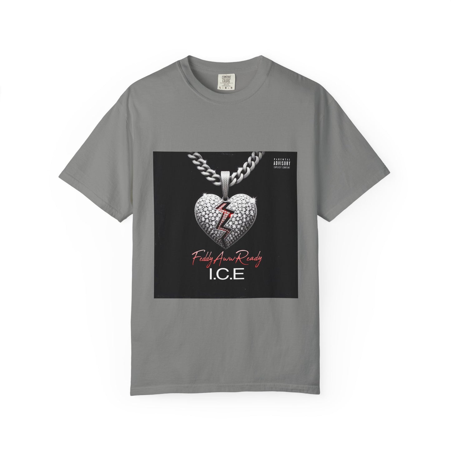 Heart Pendant Graphic T-Shirt, Unisex Fashion Tee, Casual Wear, Gift for Him/Her, Trendy Apparel for Any Occasion