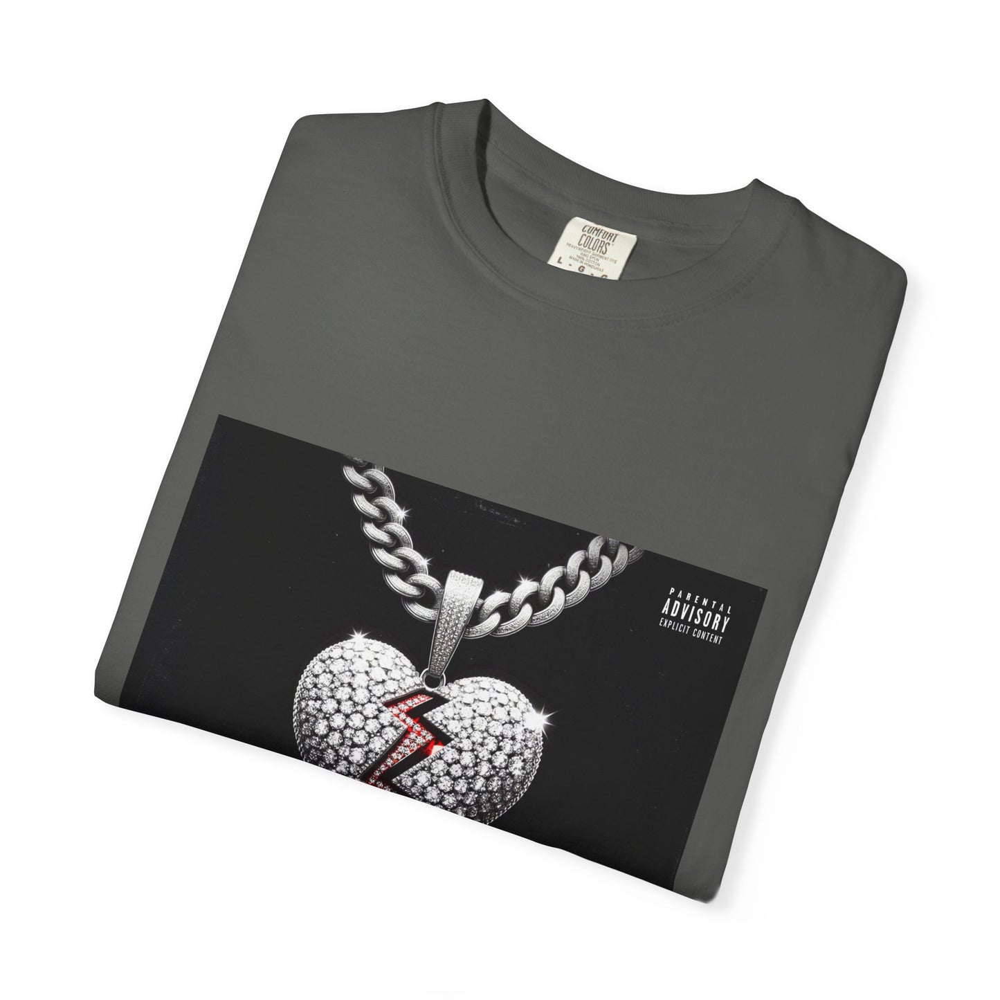 Heart Pendant Graphic T-Shirt, Unisex Fashion Tee, Casual Wear, Gift for Him/Her, Trendy Apparel for Any Occasion