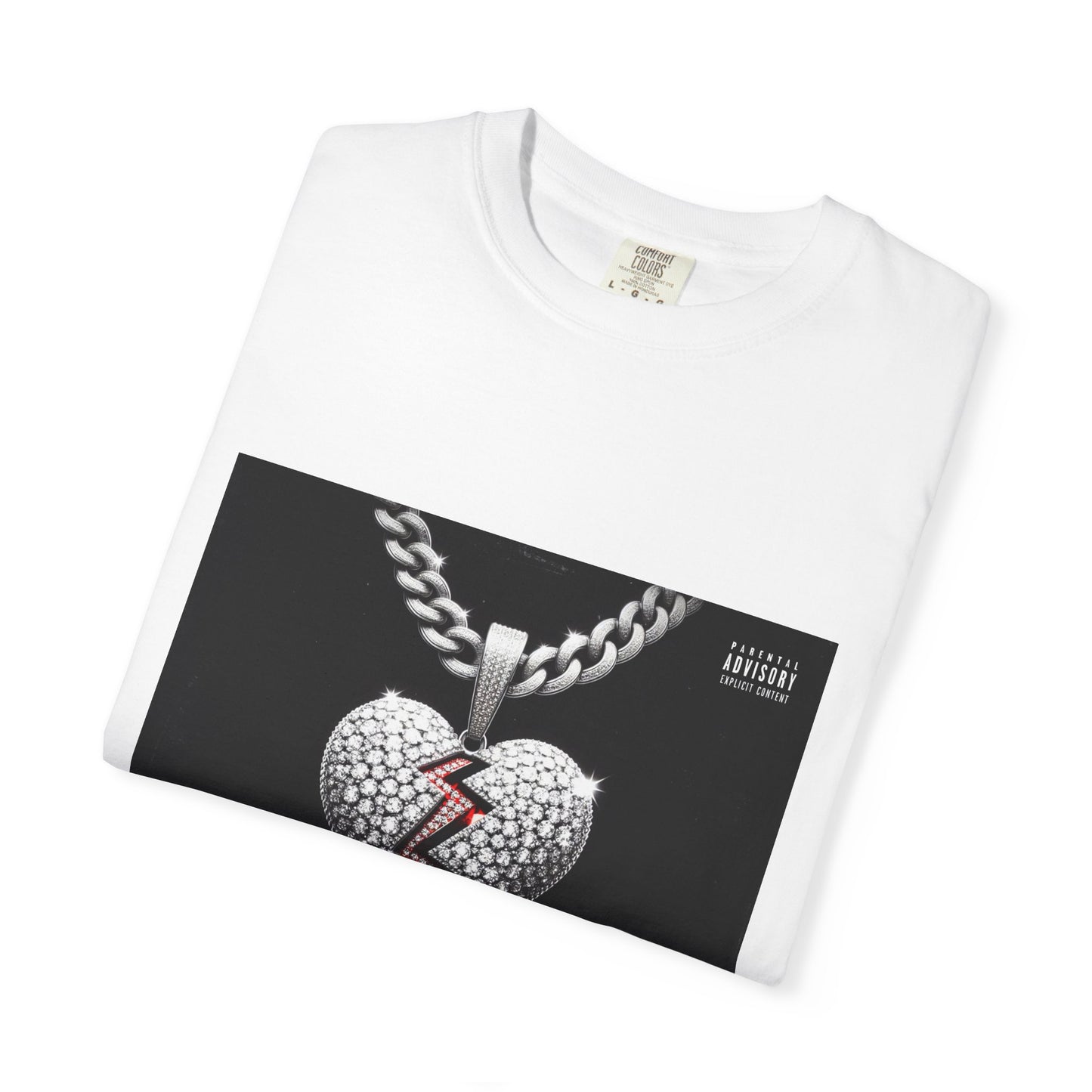 Heart Pendant Graphic T-Shirt, Unisex Fashion Tee, Casual Wear, Gift for Him/Her, Trendy Apparel for Any Occasion