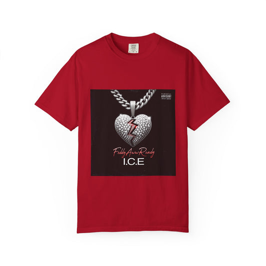 Heart Pendant Graphic T-Shirt, Unisex Fashion Tee, Casual Wear, Gift for Him/Her, Trendy Apparel for Any Occasion