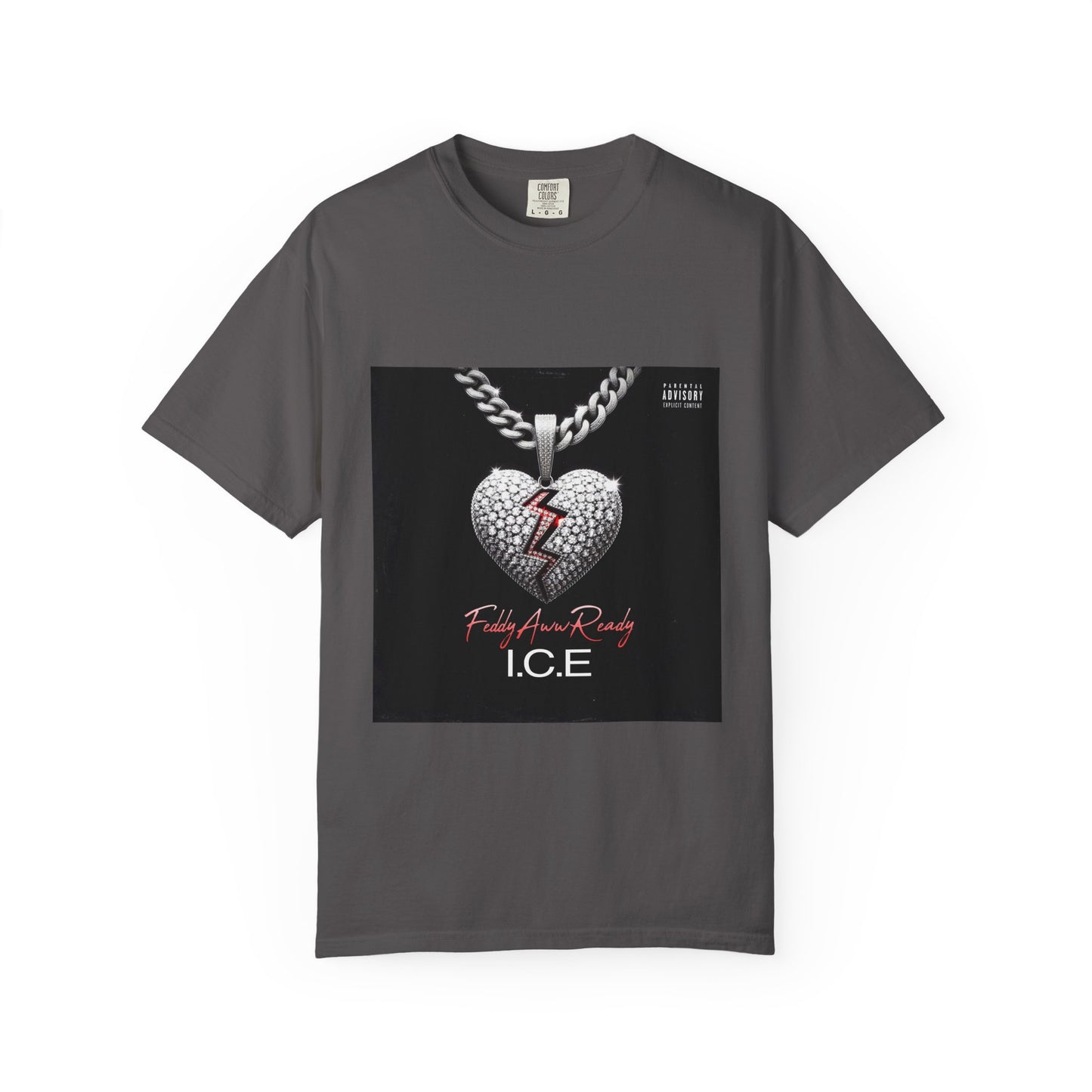 Heart Pendant Graphic T-Shirt, Unisex Fashion Tee, Casual Wear, Gift for Him/Her, Trendy Apparel for Any Occasion
